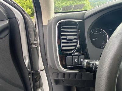 2018 Mitsubishi Outlander ES