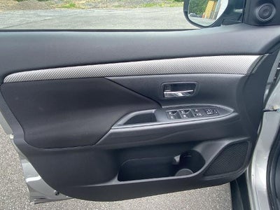 2018 Mitsubishi Outlander ES
