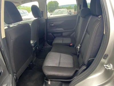 2018 Mitsubishi Outlander ES